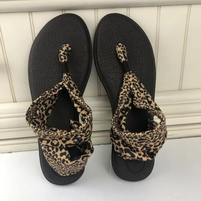 Sanuk Yoga Sling 2 Sandals Women's Size 9 Black Pineapple Print