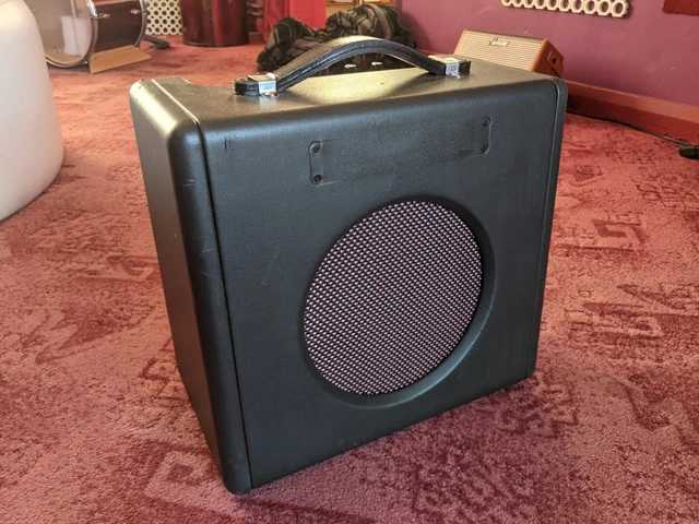 Vintage style guitar amplifier Firebird