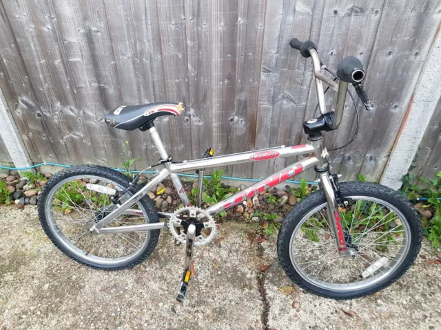 Gt dyno vfr old school bmx chrome red og  GT bmx bike stunning look!!!