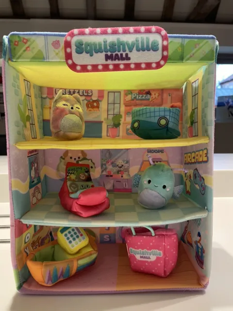 Squishville by Squahmallow Shopping Mall With 2” mini Squashmallow Characters