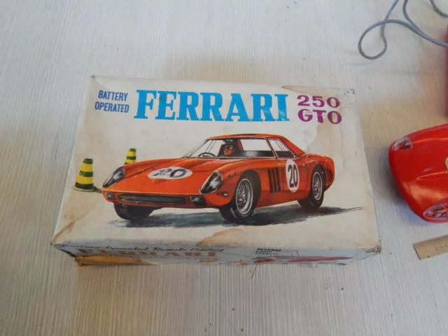 Ferrari 250 GTO 1:24 battery operated plastic toy filoguidata made Hong Kong 2