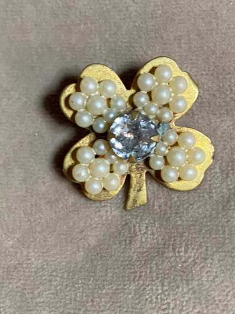 Vintage 4 Leaf Clover Lucky Pearl Seed Bead Rhinestone Gold Tone Pin Brooch 1"