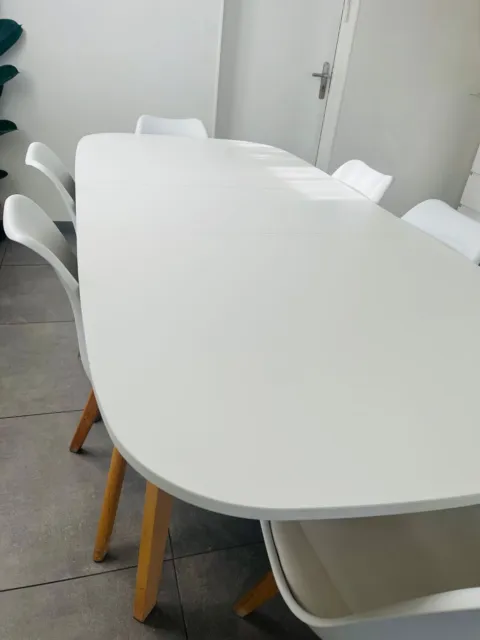 table et chaises salle à manger