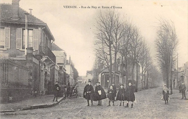 CPA 27 VERNON RUE DE BIZY ET ROUTE D'EVREUX (animated