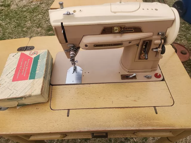 Singer Slant O Matic Sewing Machine Model 403A Na987633 See Photo Description