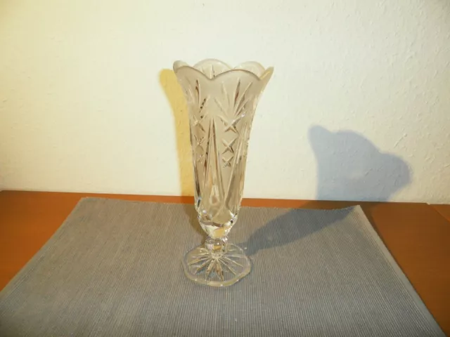 Verkaufe eine antike Kristallglas Vase