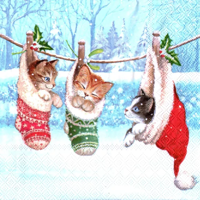 Serviettes en papier Noël chats dans chaussette&bonnet. Napkins Christmas cats