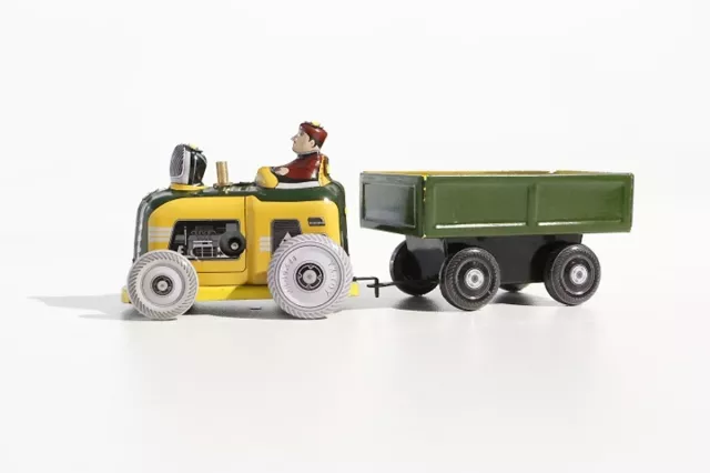 * Blechspielzeug KLEINER TRAKTOR  mit ANHÄNGER °° Tin Toy °° Jouet en Tôle °°