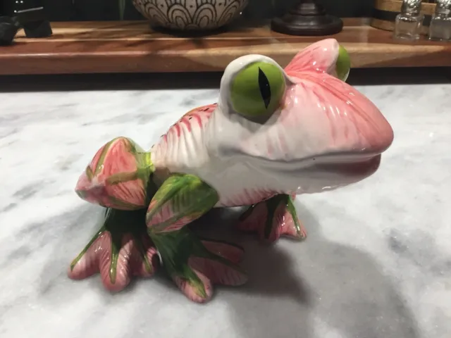 Ceramic Lily Pad Frog 2004 HH Beautiful Piece