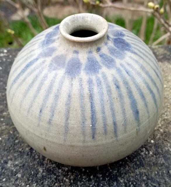 Vase Boule  En Gres  Signe Suzanne Ww Ou Mm