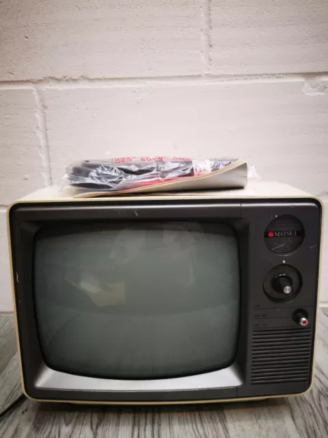 Matsui M12 12" CRT TV - Vintage Film Prop - Retro Gaming - Cream Colour - Boxed