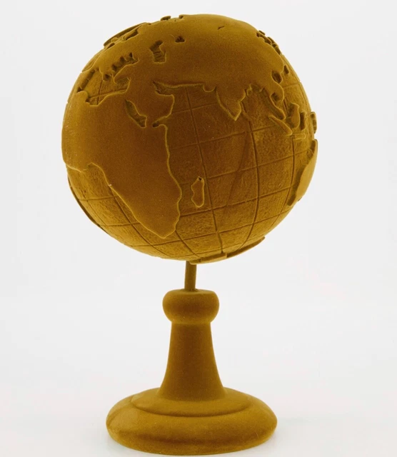 Adorno de globo mundial de terciopelo marrón