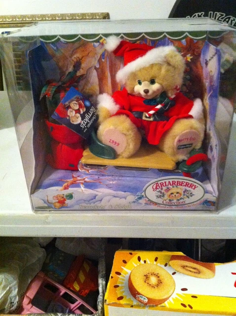 Vintage  1999 Fisher Price Briarberry Collection Berrykris & Sleigh Nip
