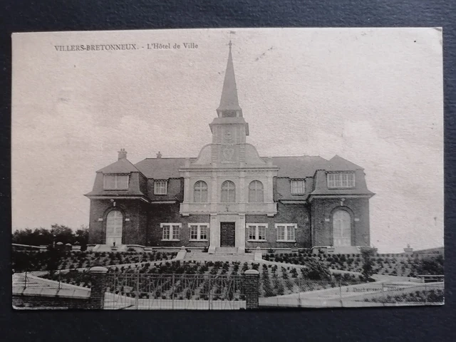 cpa not common 80 - VILLERS BRETONNEUX (Somme) L'HÔTEL de VILLE Jardin in 1935