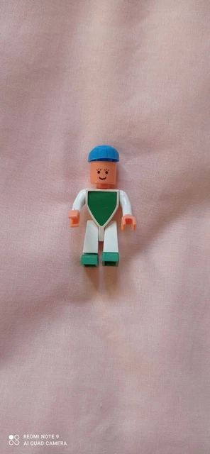 Figurine KINDER ancien MONTABLE