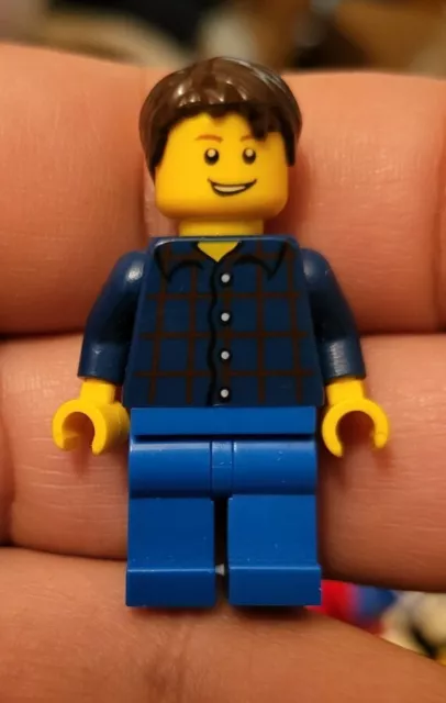 LEGO CITY 7848 Toys R Us Truck Minifigure RETIRED VGUC C16 3