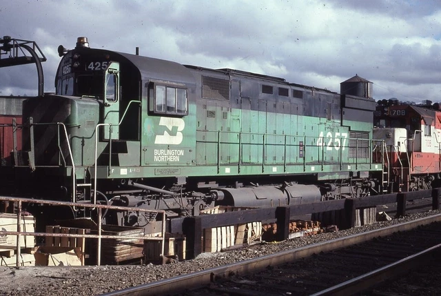 BN BURLINGTON NORTHERN Railroad Train Locomotive 4257 SEATTLE WA Photo Slide
