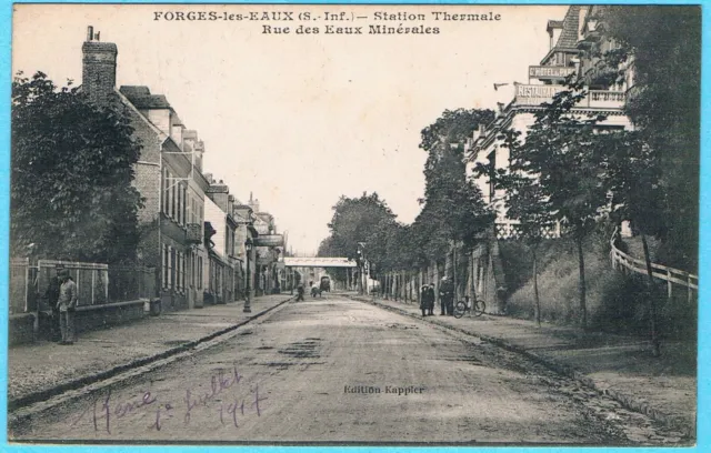 C10697 - Antique Postcard: FORGES-LES-EAUX Rue des Eaux Minerals