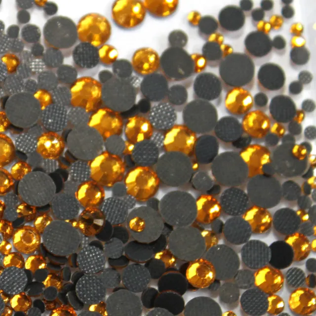 Assortiment de strass TOPAZ GOLD en verre hotfix s06 + s10 + s16 + s20 n°(114)