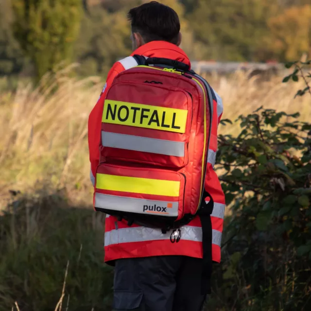 Pulox Erste Hilfe Rucksack, Notfallrucksack rot, aus Plane 3