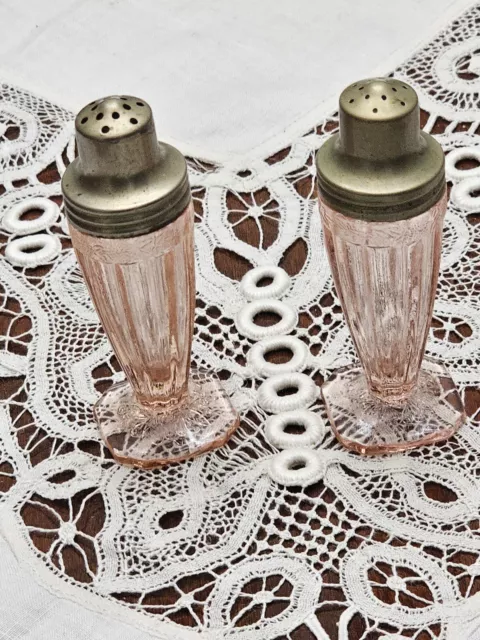 VTG-Depression Rare 1930s Art Deco Pink glass Salt & Pepper - Adams Pattern New