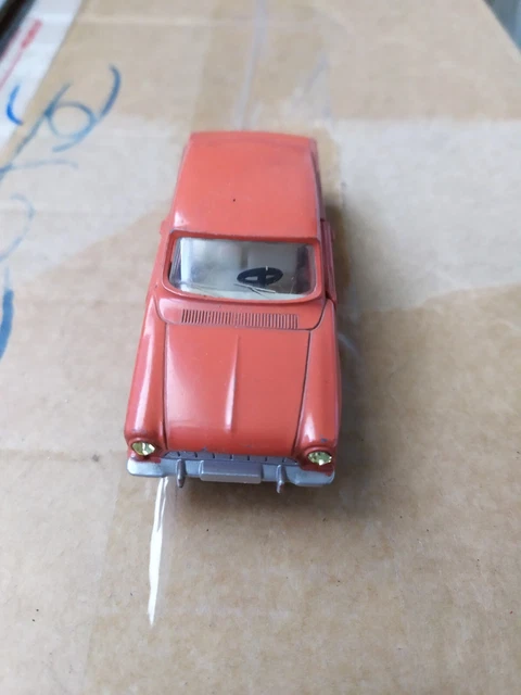Taunus 12M rouge de Dinky Toys Meccano Made in France, n°538 63 3