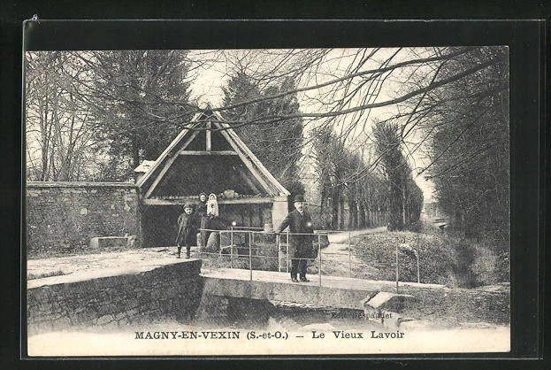 CPA Magny-en-Vexin, Le Vieux Lavoir