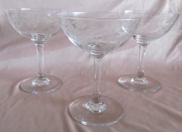 Serie De 3 Copas De Champán De Cristal De Baccarat Modelo Beauharnais