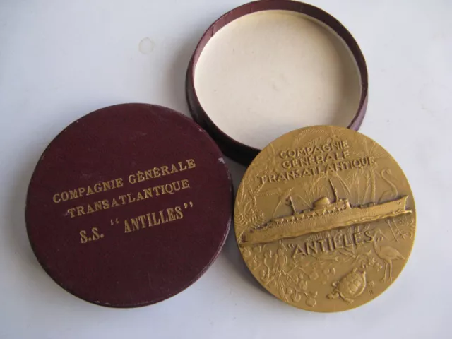 Médaille paquebot " ANTILLES " de la Compagnie Générale Transatlantique - 1952 -