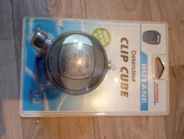 Détendeur Gaz Butane 1,3 Kg - Pression 28 Mbar - Sortie Mâle 20x150 - Norme NF - Marque Dipra - Neuf