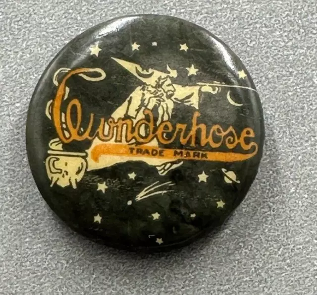 c 1920 Wunderhose WIZARD Caldero MEDIAS Publicidad Celuloide PIN Halloween