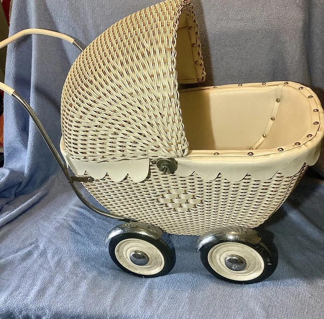 Antique Wicker & Metal & Leather Baby Doll Buggy Carriage Stroller