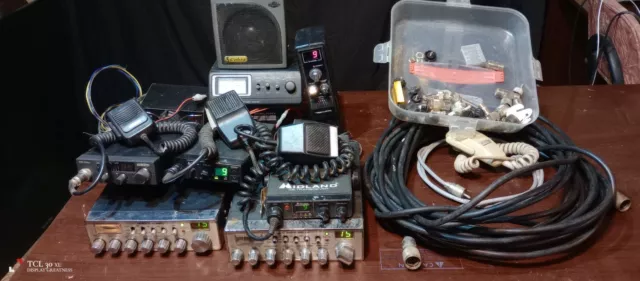 CB RADIO LOT / 16 Radios & 1 Amplifier / Mostly Working