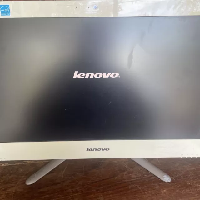 PC  tout en un LENOVO C 445