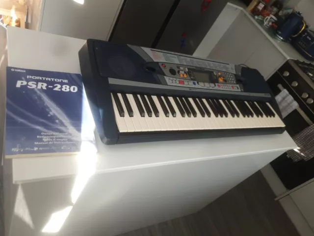 YAMAHA PSR 280 PORTATONE Electric Keyboard 61KEYS Fully Working