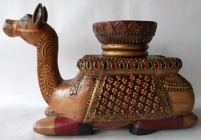 Wooden Camel Handcrafted Old Unique Embossed Painting Sitting Camel Indian Art