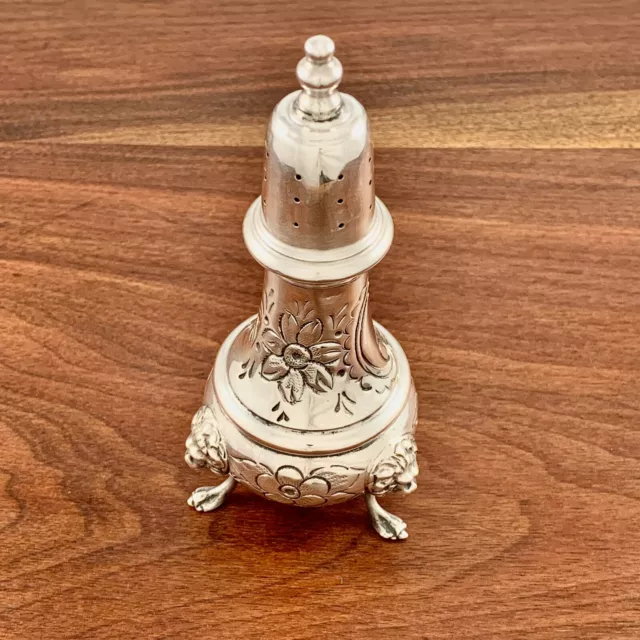 Durham Sterling Silver Hand Chased Salt Shaker Lion's Head Knees Monogram L