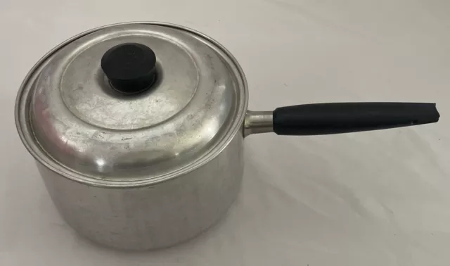 WearEver Stainless Steel 1 Qt Sauce Pan Pot Double Pour Spout with Glass  Lid EUC