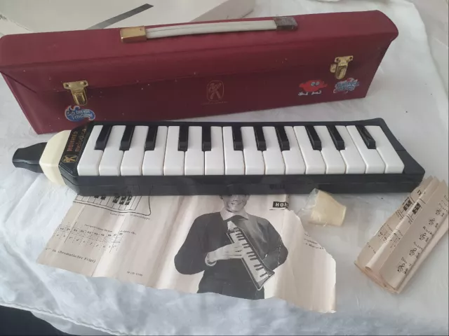 Hohner Melodica Piano 27 mit Tragekoffer, rot