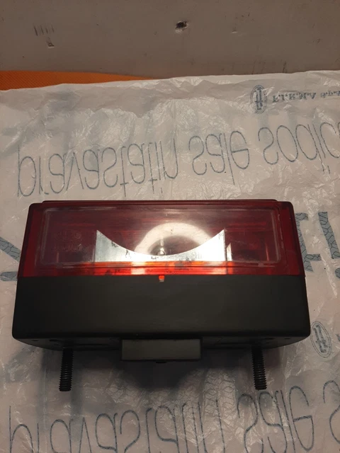 1:43 BURAGO Land Rover New Defender 110 Vigili Del Fuoco 2022 BU30471 1:43 BURAGO Land Rover New Defender 110 Vigili Del Fuoco 2022 BU30471