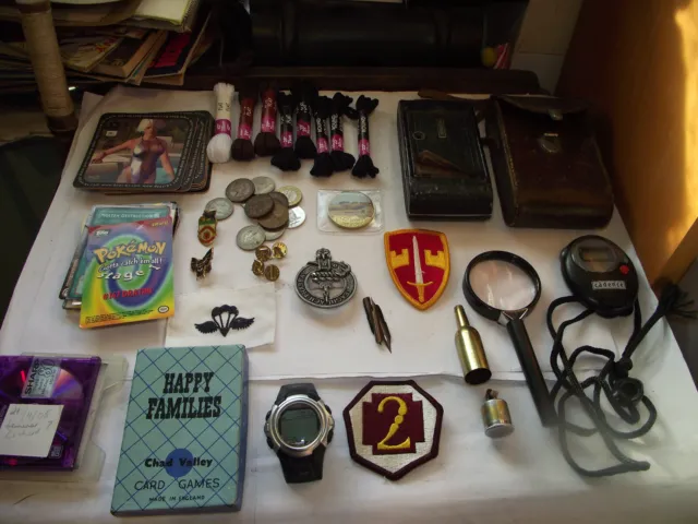 House clearance job lot of vintage and modern items lot 22