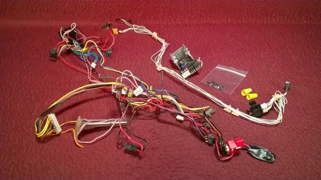 Lionel 18254 Dash-9 Diesel Locomotive - Switch Wire Harness & Volume Control
