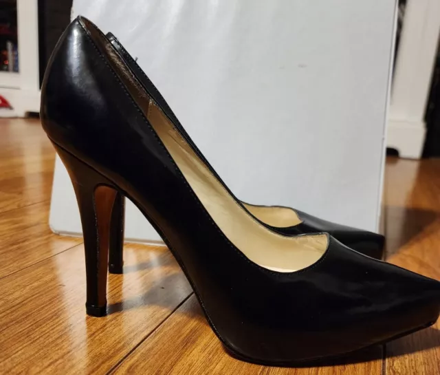 Women's Steven By Steve Madden Black Leather Stiletto Size 7M. Pumps Heels