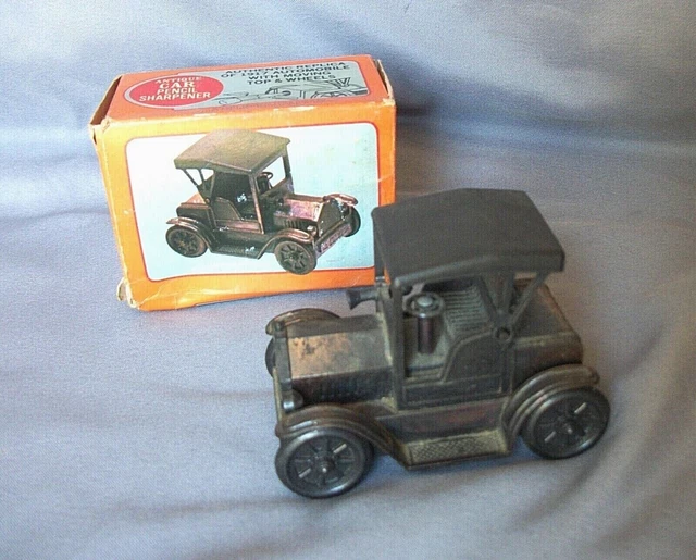 VINTAGE DIE-CAST METAL 1917 Model T Ford Antique Car Pencil Sharpener