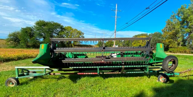 1989 John Deere 915F Grain Platform...Located in Northern IL