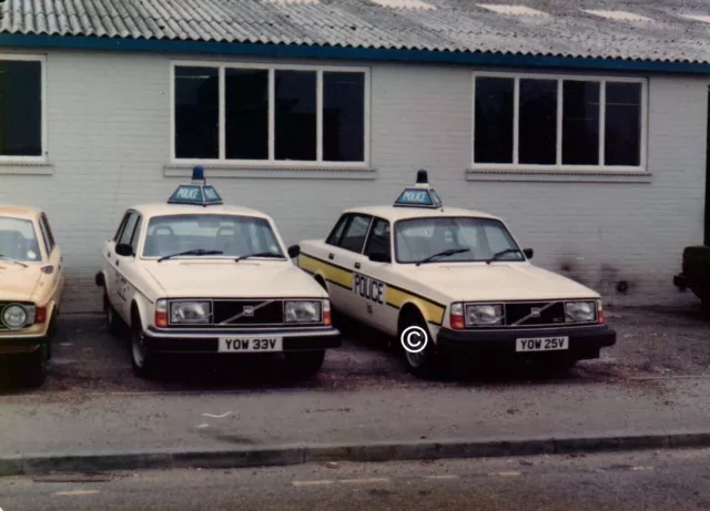 VOLVO POLICE CARS Reg; YOW 25V & 33V in HAMPSHIRE 1980 PHOTO 12 x 8 (A4)