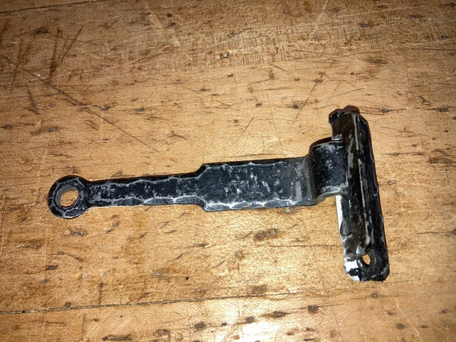 Vintage Old Iron Barn Door/Gate Latch Swivel Lock with Catch