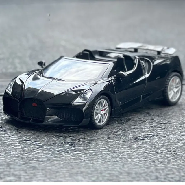 1:32 Bugatti Veyron Mistral W16 Supercar Alloy Car Model Diecast Sound Light Toy