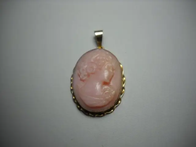 14Kt Yellow Gold Hand Carved Pink Coral Cameo Made in Italy Beautiful