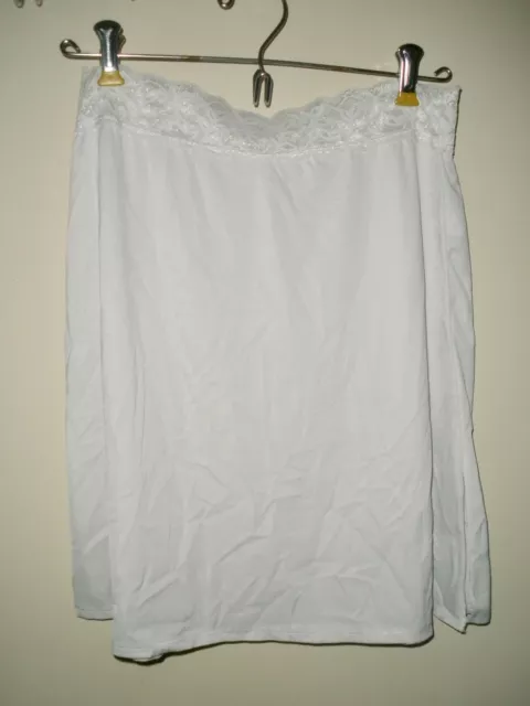#749 Half Slip Dress Vassarette Nylon M 18"  White Lace waistband